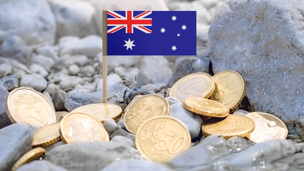 australian-dollar-slips-below-0.7000