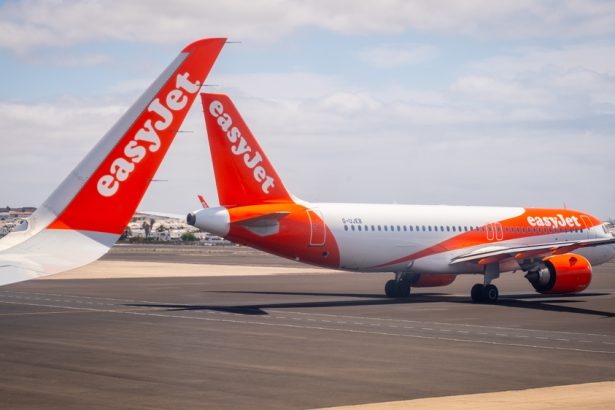 easyjet-investors-seek-higher-castlelake-bid