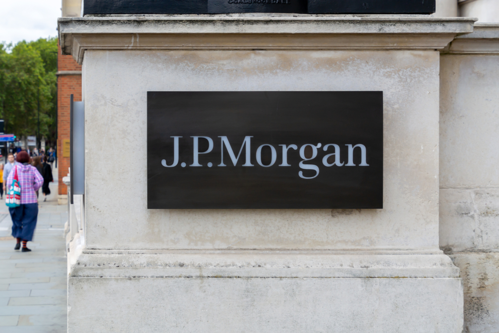 jpmorgan-nears-deal-to-take-over-apple-card