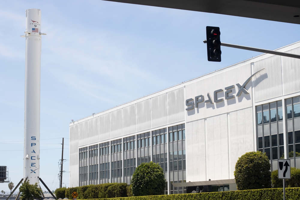 spacex-debuts-as-world-cup-hosts-prepare