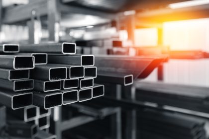 uk-signals-limited-payout-for-british-steel-owner