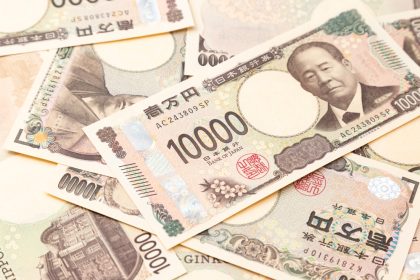 yen-slide-past-¥160-shakes-market-assumptions