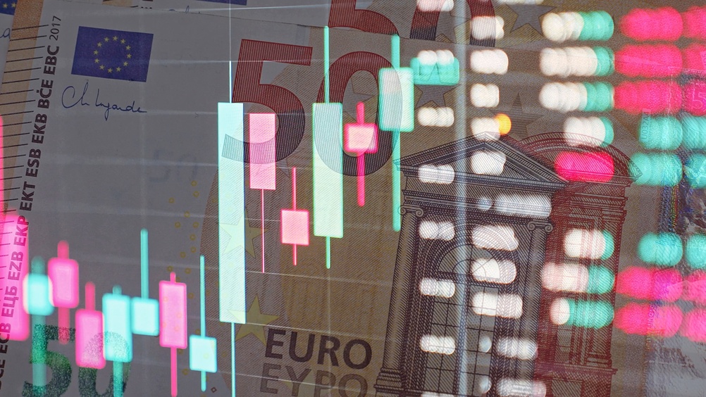 eurgbp-edges-higher-amid-mixed-uk-inflation-data