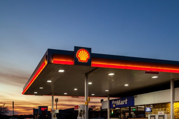 shell-profit-doubles-amid-energy-market-surge