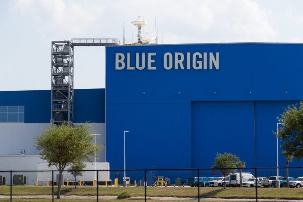 Blue-Origin-Raises-Space-Race-Stakes