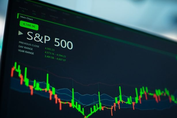 s&p-500-hits-record-high-on-tech-rally