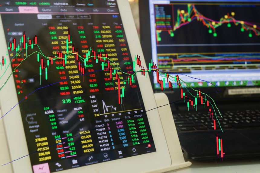 Stocks Fall as Oil Prices and Treasury Yields Rise